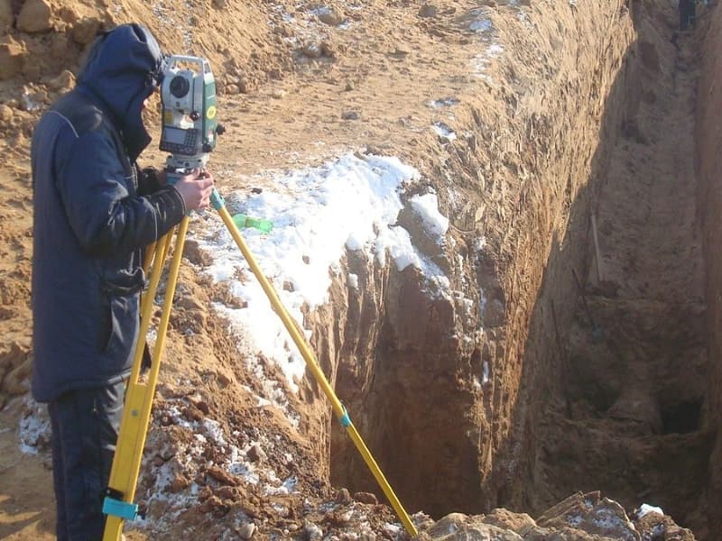 Исполнительная съемка инженерных коммуникаций (канализация, водопровод, ливненая канализация) общей протяженностью более 2000 м